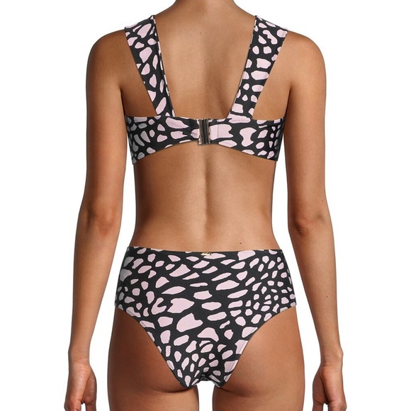 Patbo one piece - Picture 9 of 9